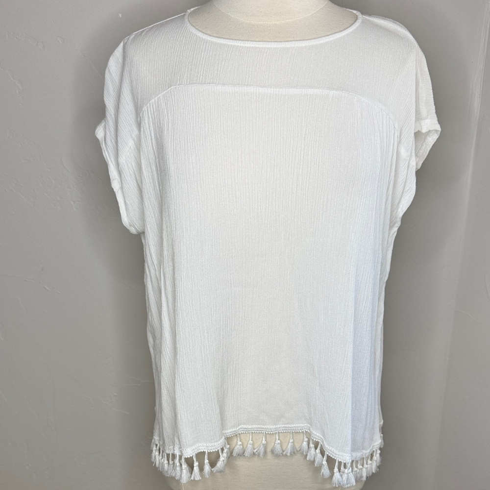 Bobeau White Tassel Trim Top